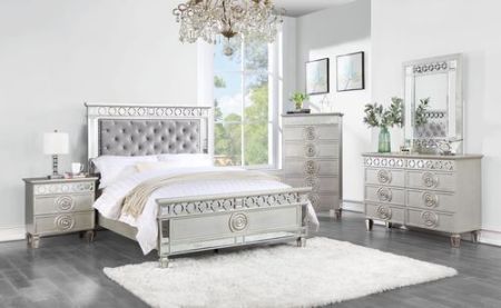 ACME Varian Full Bed Gray Velvet Silver & Mirrored Finish